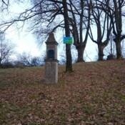 oratoire religieux près de Baives